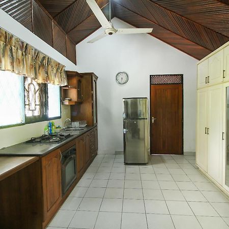 Lioni Holidays Villa Negombo Quarto foto