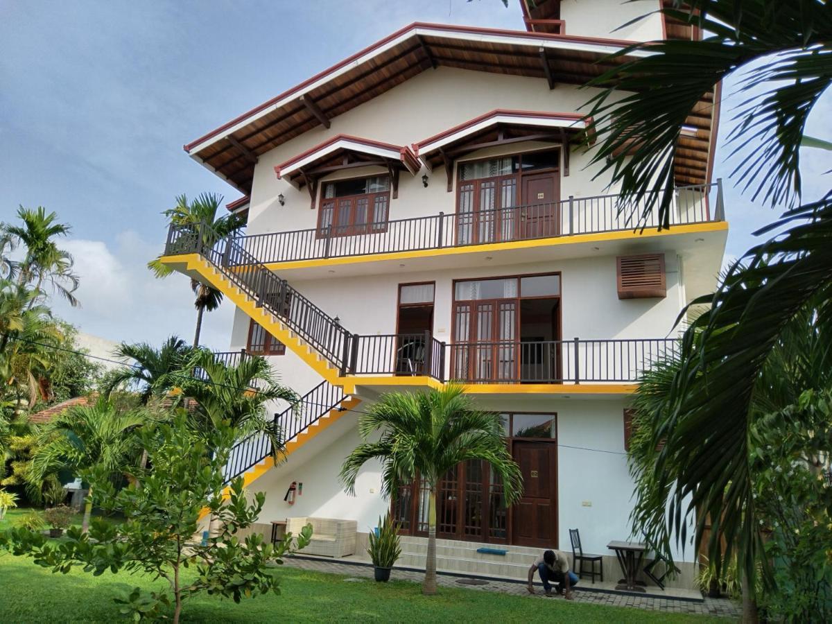 Lioni Holidays Villa Negombo Exterior foto