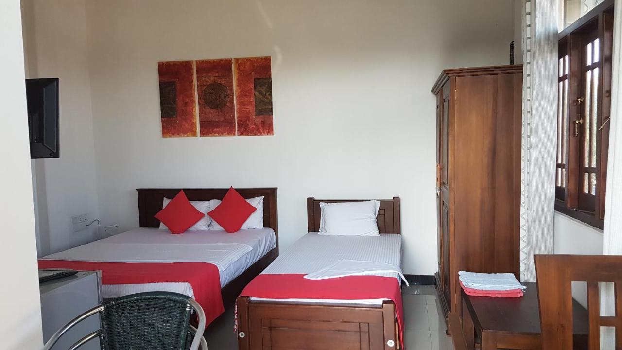 Lioni Holidays Villa Negombo Exterior foto