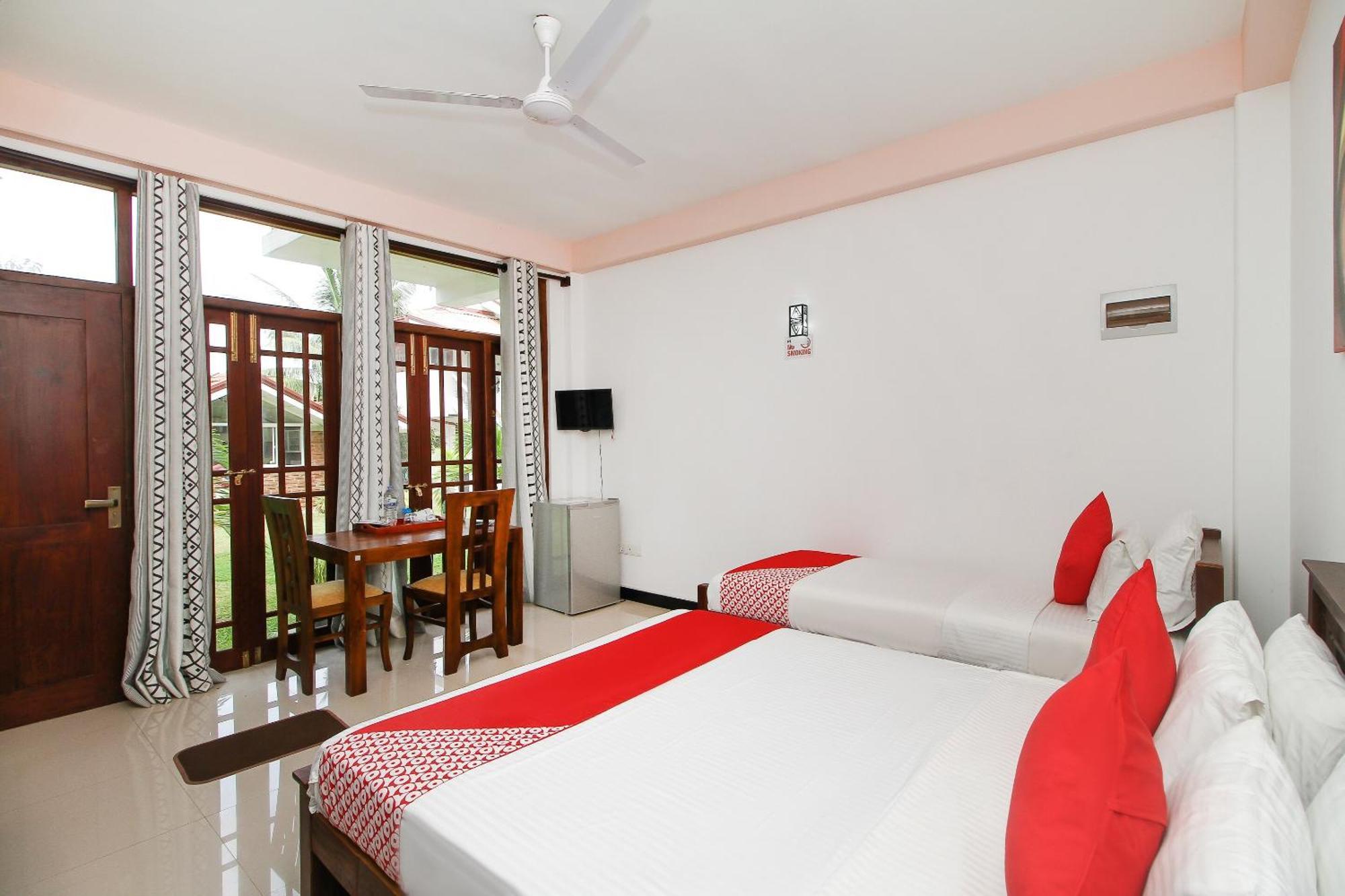 Lioni Holidays Villa Negombo Quarto foto